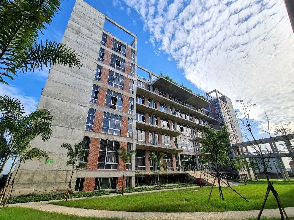 4A Yarn Dyeing Ltd. (Team Group) Gallery Image 2