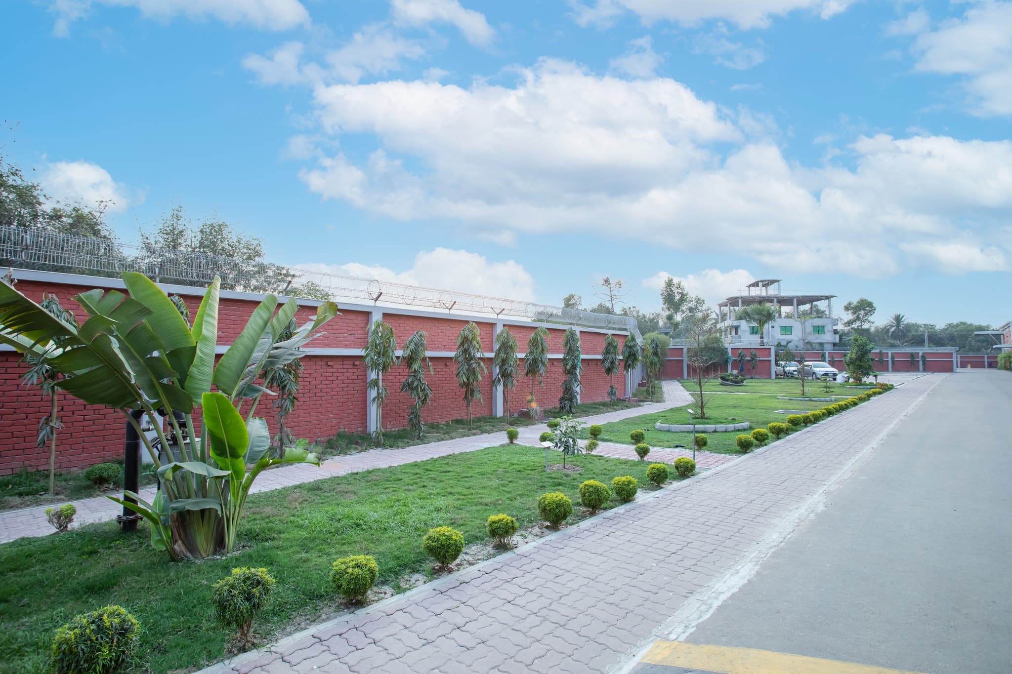 Arbella Fashion Ltd. (Avant Group) Gallery Image 2